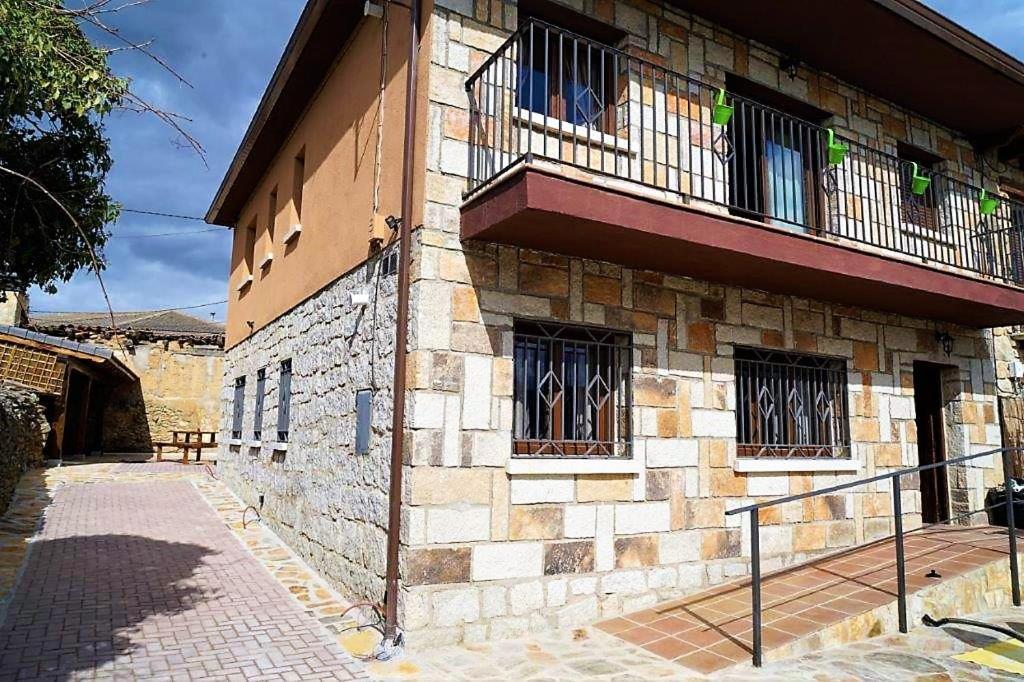 Casa Rural El Remolon Pinuecar ภายนอก รูปภาพ