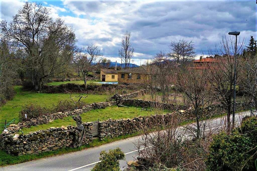 Casa Rural El Remolon Pinuecar ภายนอก รูปภาพ