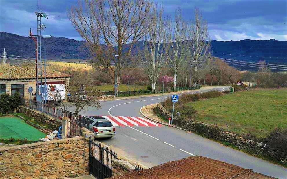 Casa Rural El Remolon Pinuecar ภายนอก รูปภาพ