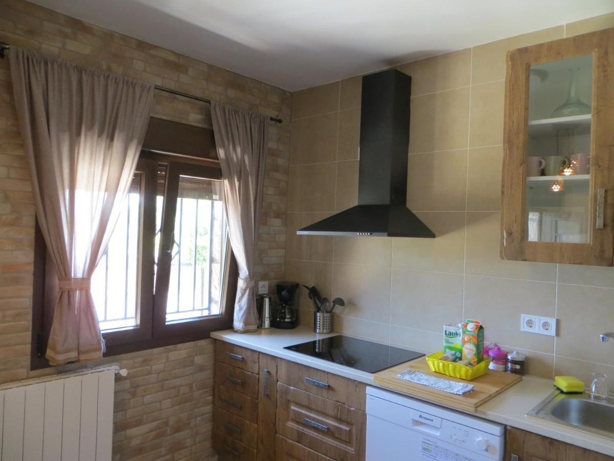 Casa Rural El Remolon Pinuecar ภายนอก รูปภาพ