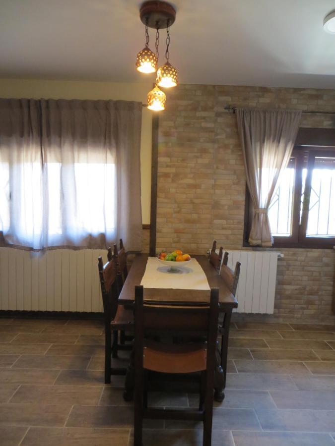Casa Rural El Remolon Pinuecar ภายนอก รูปภาพ